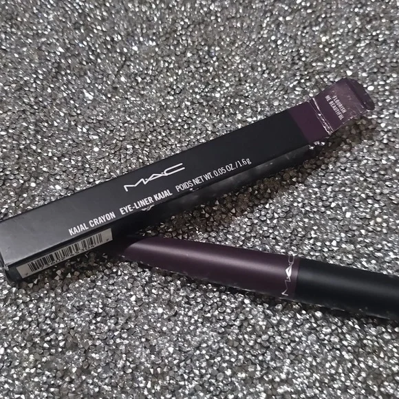 ❇️🧚♀️FLOURISH ME BEAUTIFUL Mac RARE Kajal Crayon Eyeliner NWT - Picture 4 of 6
